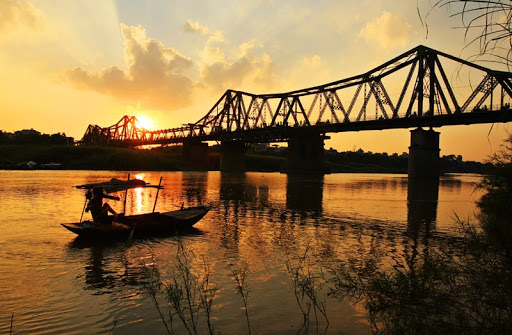 Địa điểm du lịch nổi tiếng ở thủ đô Hà Nội - Cầu Long Biên 