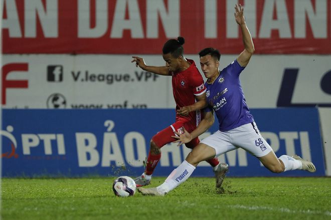 Hà Nội FC chật vật giành 3 điểm đầu tiên tại V.League 2021